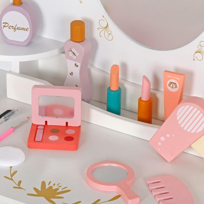 Drewniana toaletka dla dzieci