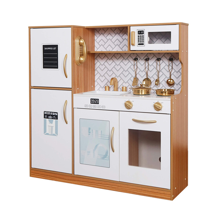 Drewniana kuchnia z lodówką 