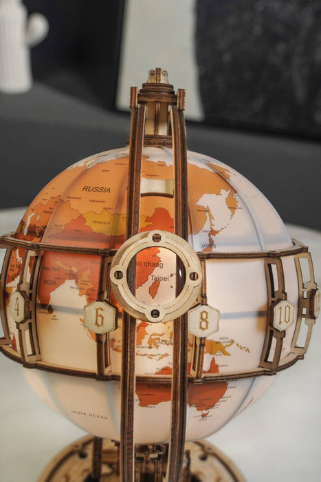 ROBOTIME Drewniany Model Puzzle 3D Świecący Globus