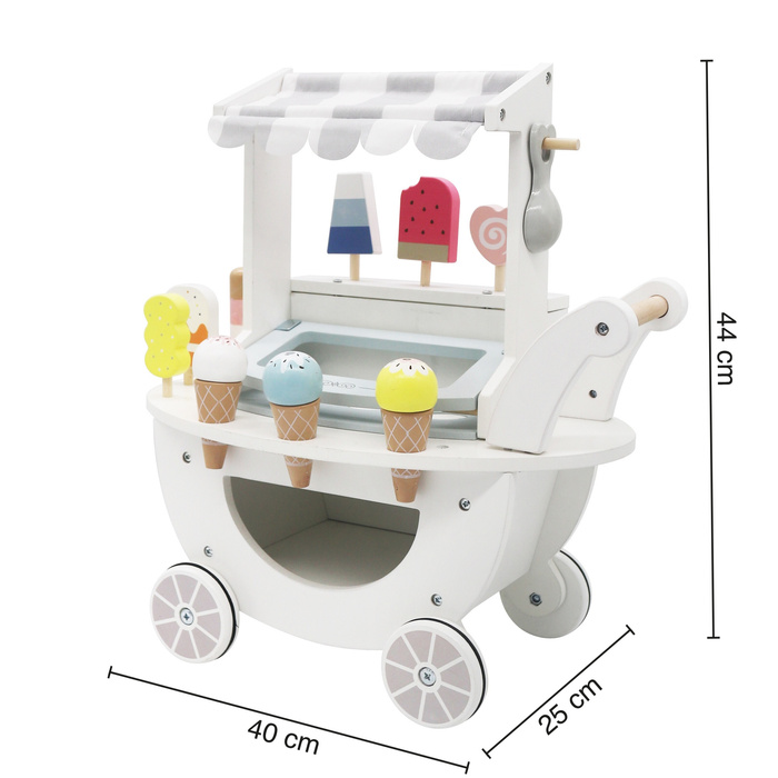 Drewniana lodziarnia na kółkach biały