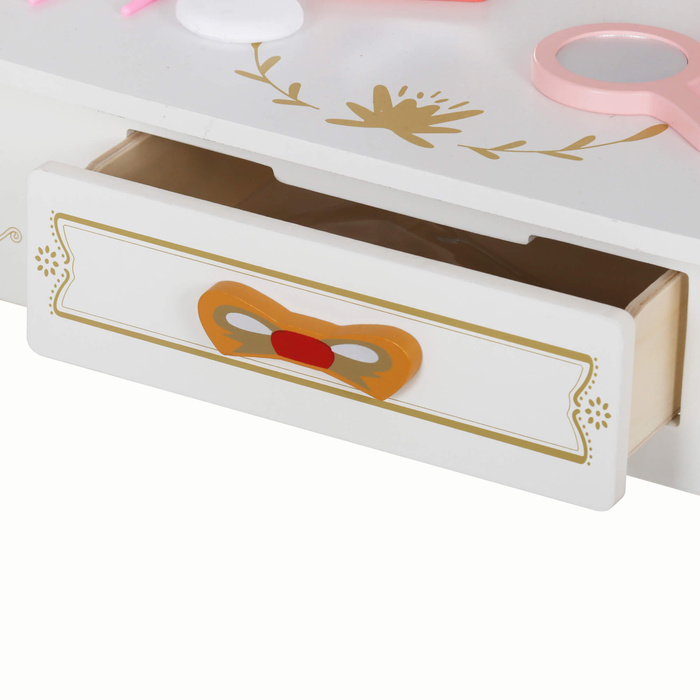 Drewniana toaletka dla dzieci