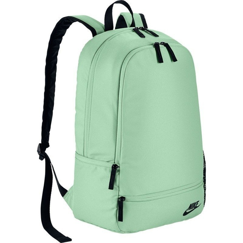 nike classic north solid